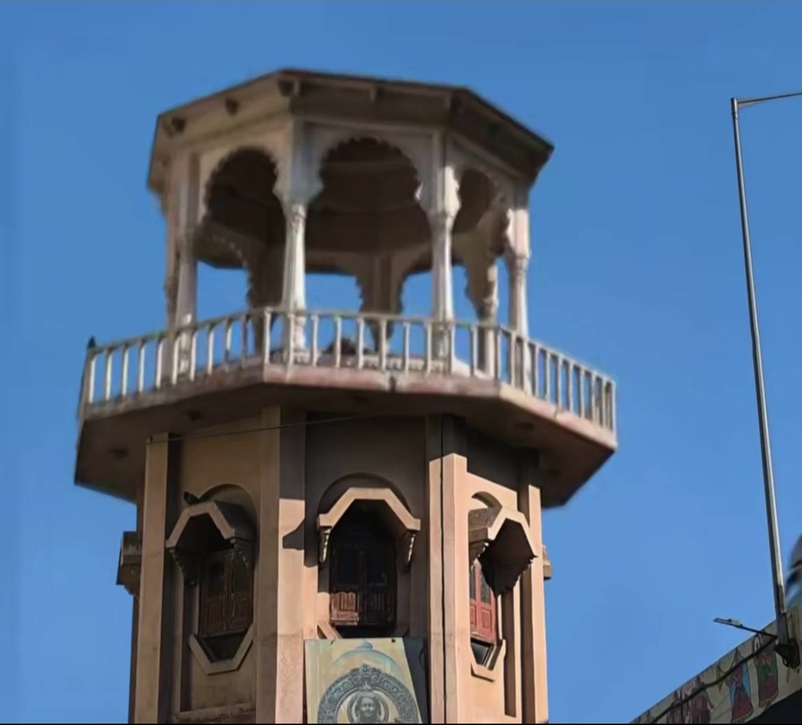 Architecture and lake views from the Udaipur travel montage.
